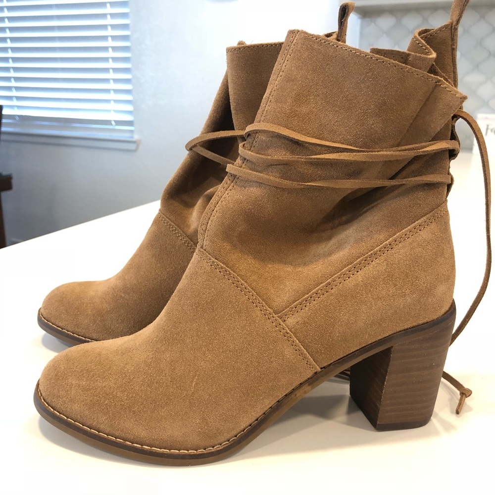 TOMS Mila Booties (toffee suede)
